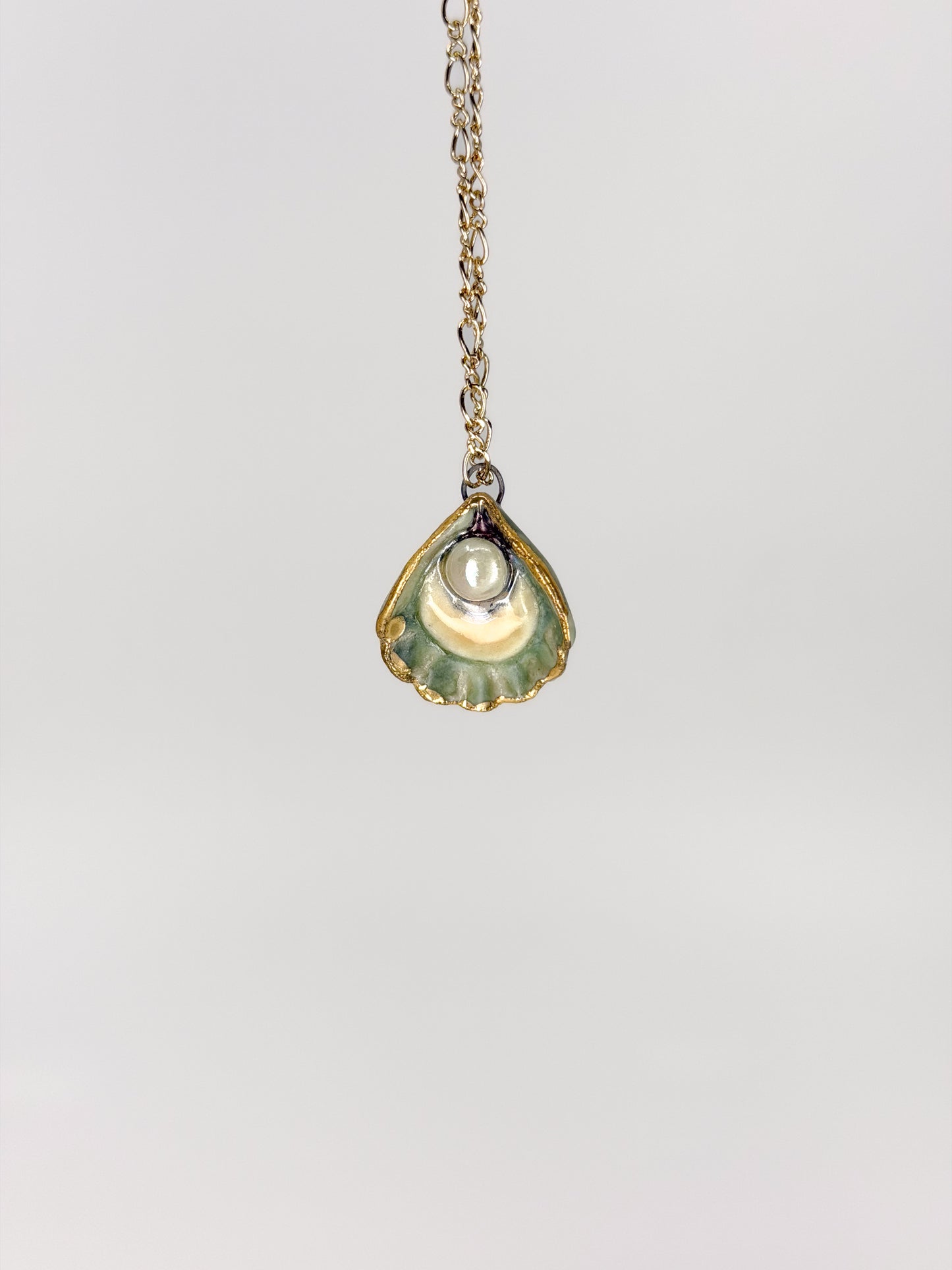 Chunky Clam Charm