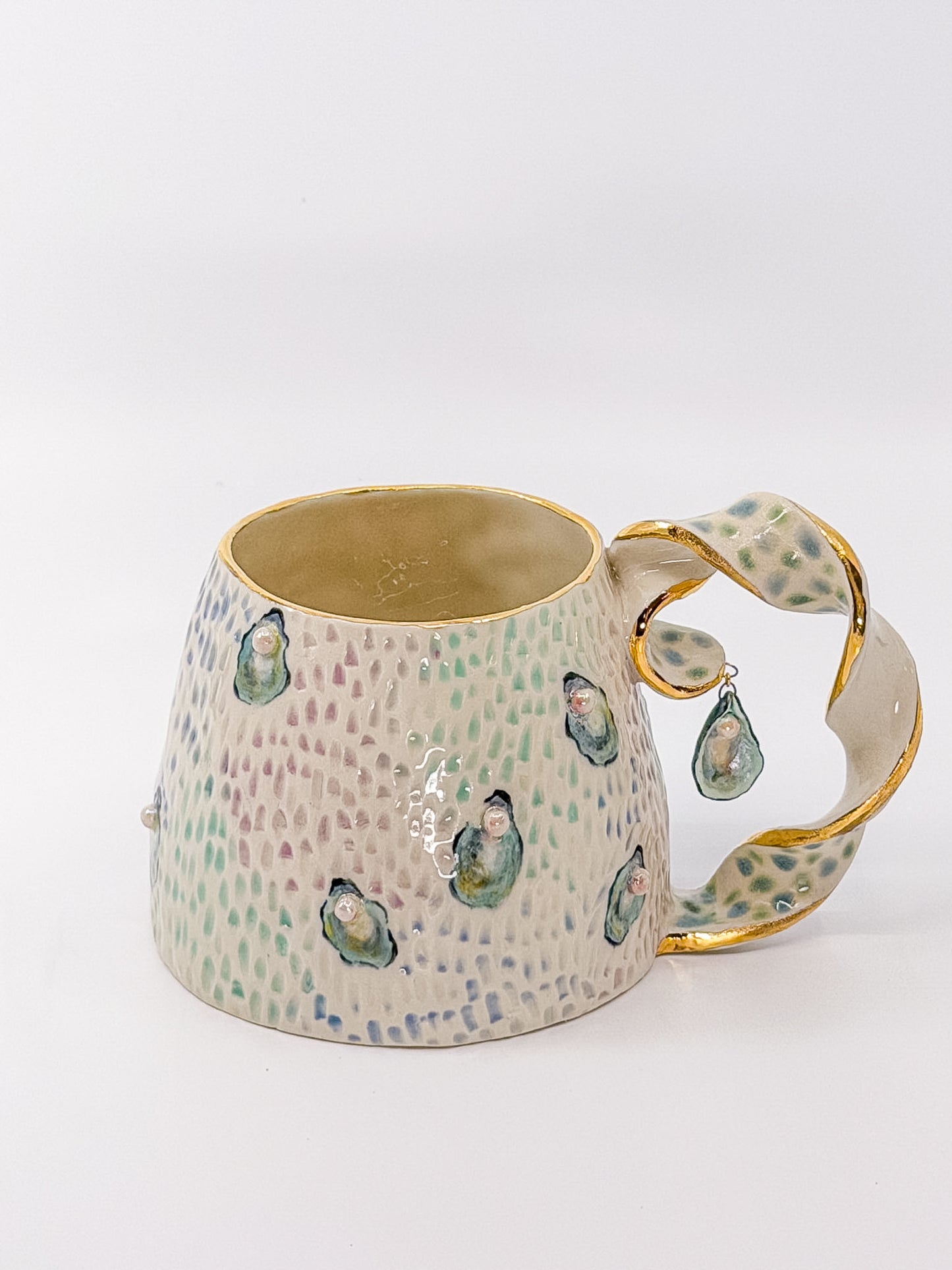 Lilac Oyster Mug with Charm