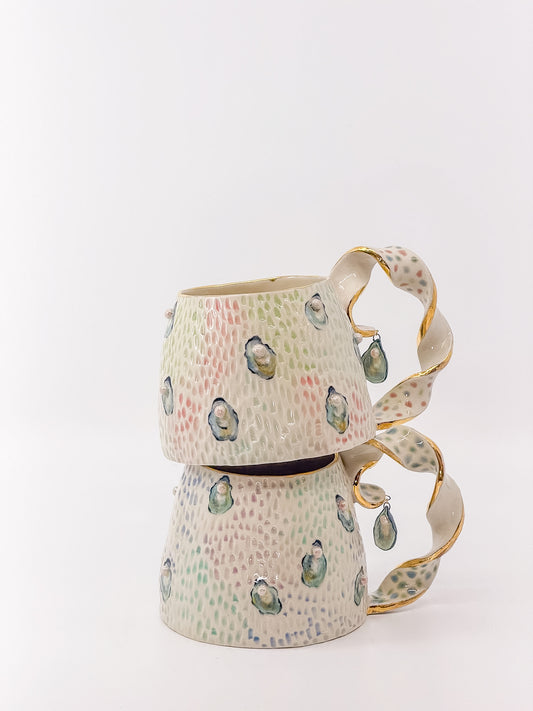 Coral Oyster Mug with Charm
